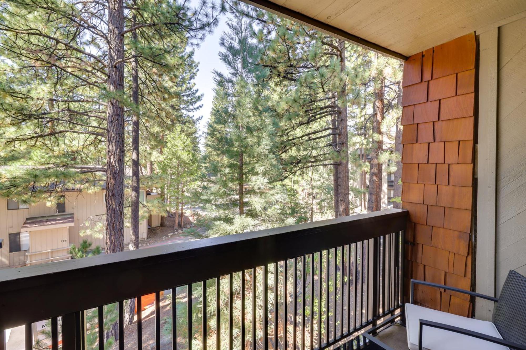 Incline Village Condo With Balcony 1 Mi To Trail! エクステリア 写真